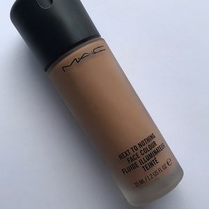 Mac Next To Nothing in Dark Plus